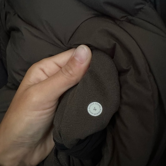 Lulu lemon puffer coat sz 4 (fits oversized) - Picture 9 of 9